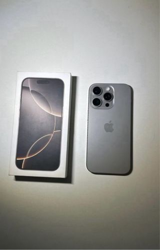 iPhone 16 Pro Max Gris 256GB