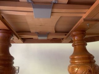 Elegante mesa de comedor de madera