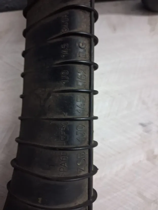 Tubo Presión Turbo SEAT León 1M1 Audi A3 (8L) 1.9