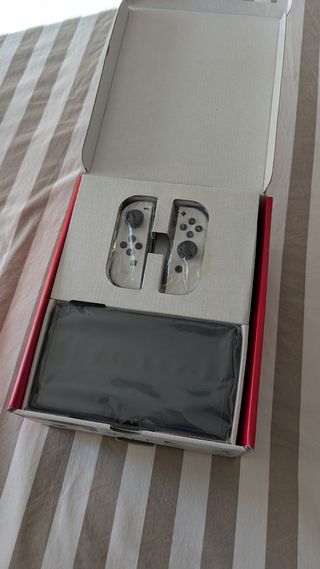 Nintendo Switch OLED Blanca + Funda + Mando