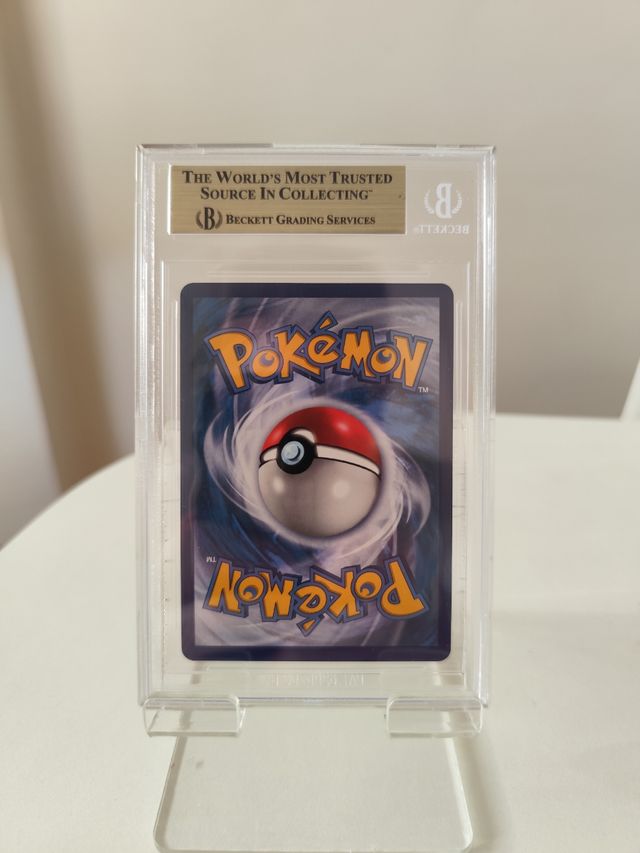 Charizard V SCR 2020 Beckett 9.5