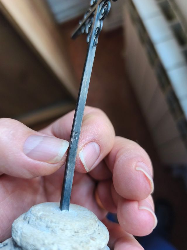 Importante piano da tavolo Cross in argento 925