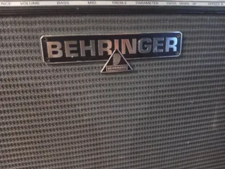 Amplificador Behringer Ultratwin GX210