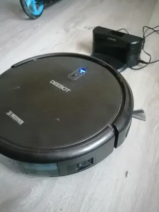 Robot Aspirador DEEBOT