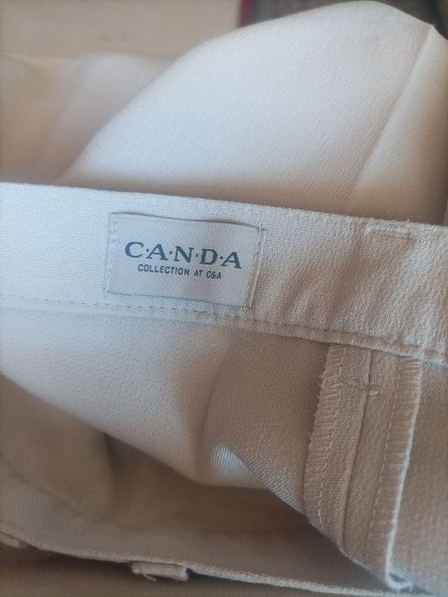 Pantalón gris perla con goma en cintura y bolsillo