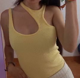 Top Zara amarillo asimétrico