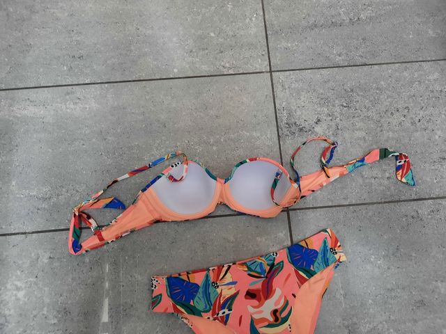 Bikini Coiba 3 piezas coral estampado tropical