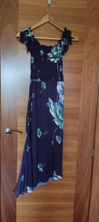 Vestido verano largo floral morado y verde.