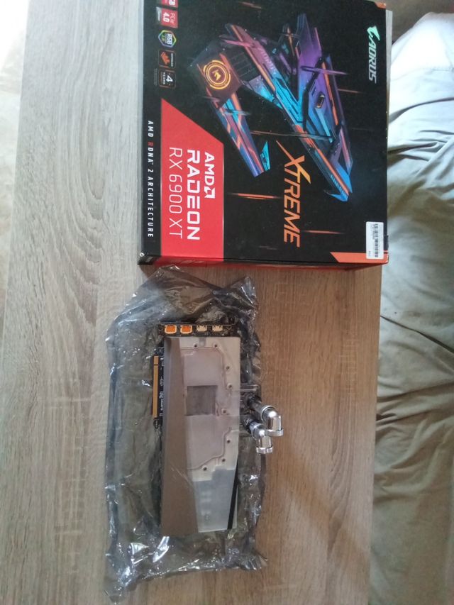 AORUS Tarjeta Gráfica AMD Radeon RX 6900 XT