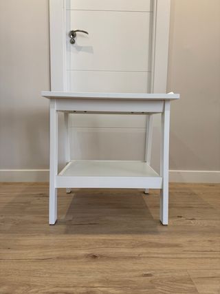 Mesa auxiliar Ikea blanca