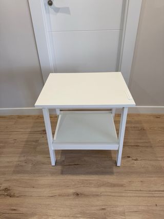 Mesa auxiliar Ikea blanca