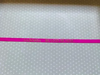 Pulsera Carolina Herrera Dorada y Rosa