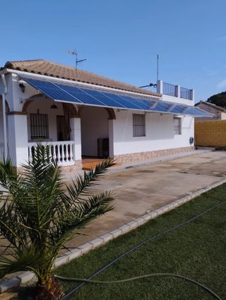 Casa de campo con terreno y piscina en Santa Elo 