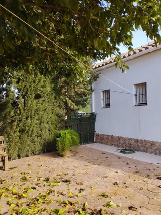 Casa de campo con terreno y piscina en Santa Elo 