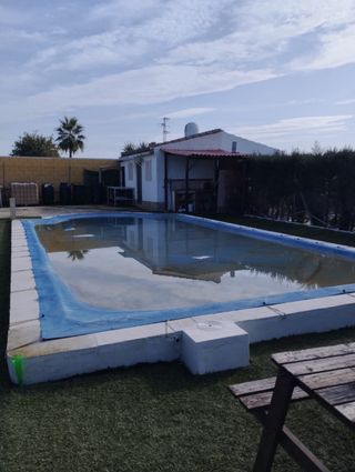 Casa de campo con terreno y piscina en Santa Elo 