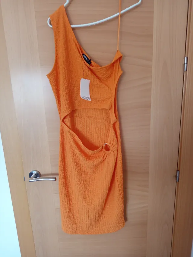 Vestido naranja con abertura talla L