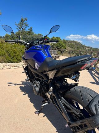 Yamaha MT-09 Azul V2 de noviembre de 2018