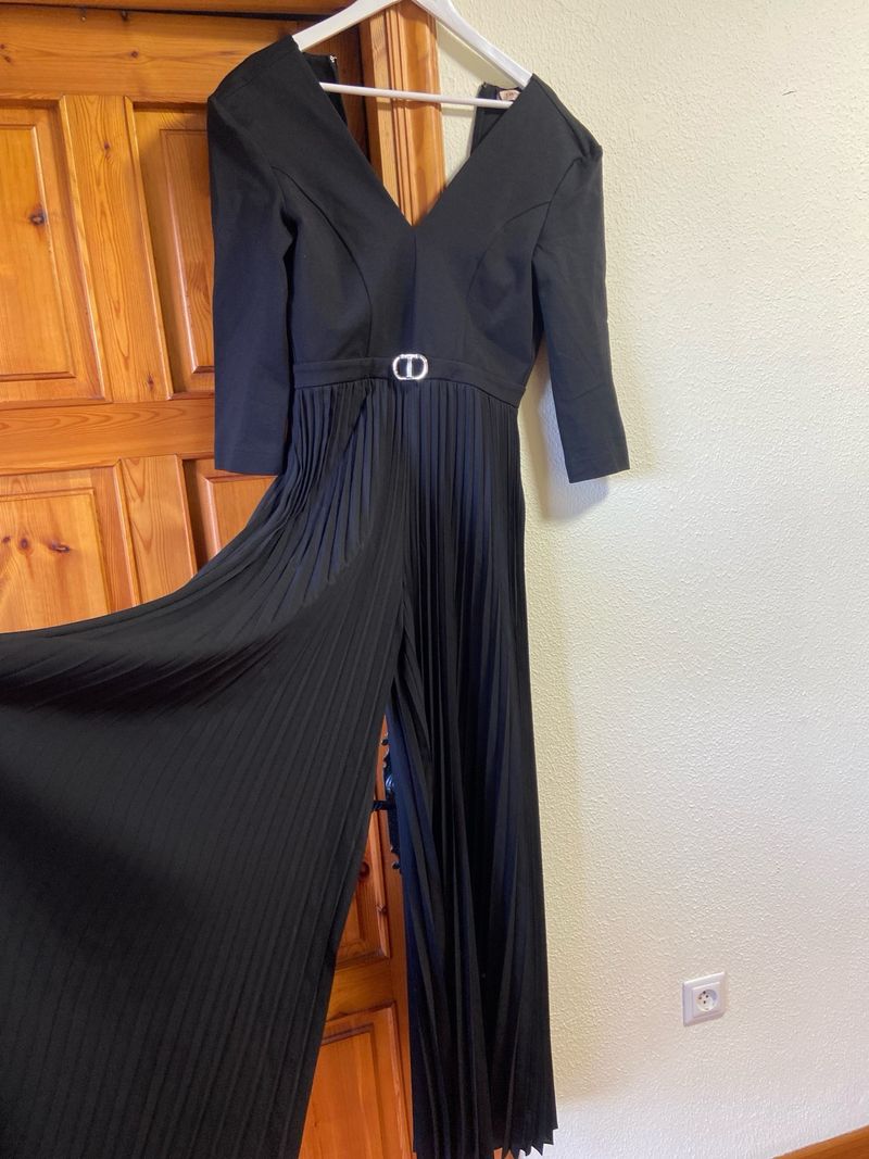 Mono negro Twinset de segunda mano por 120 EUR en Solares en WALLAPOP