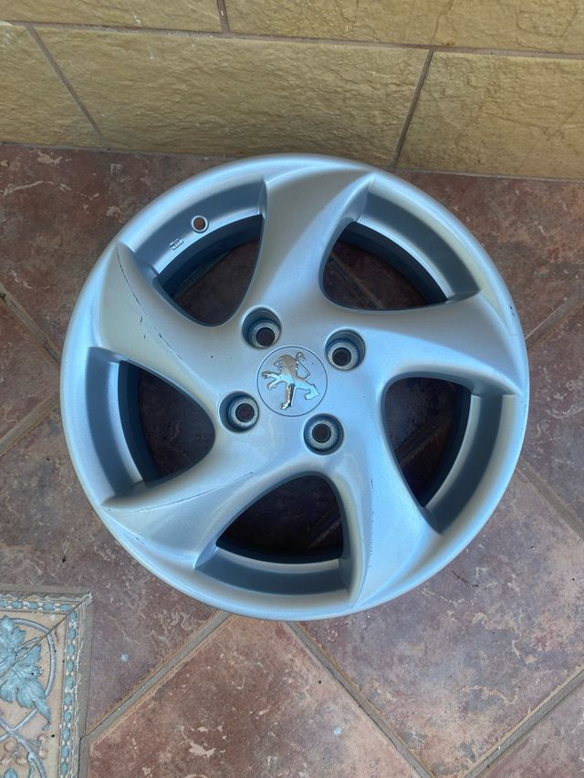 Llanta Aluminio Peugeot