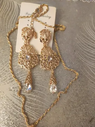 Conjunto árabe collar y pendientes 