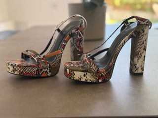 Tacones Zara Talla 37