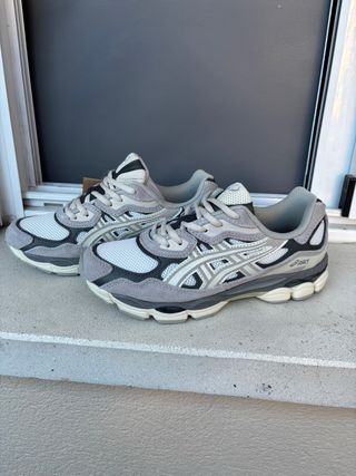 Asics GEL-NYC Gris y Blanco