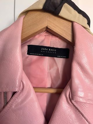 Cazadora cuero rosa Zara