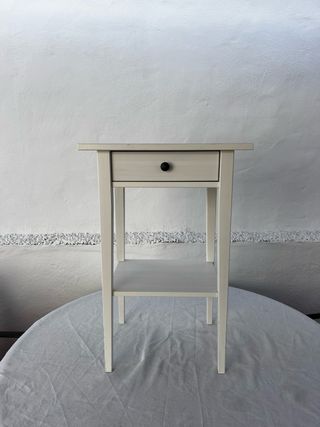 Mesa de noche IKEA Hemnes blanca