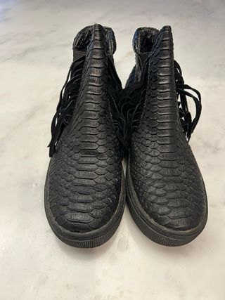 Stivaletti neri con frange Tg. 39