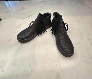 Stivaletti neri con frange Tg. 39