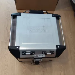 Top Case Givi Trekker Outback