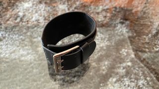 Bracciale uomo cuoio borchie argento