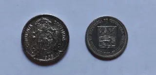 Monedas de Plata de Alfonso XIII y de Venezuela