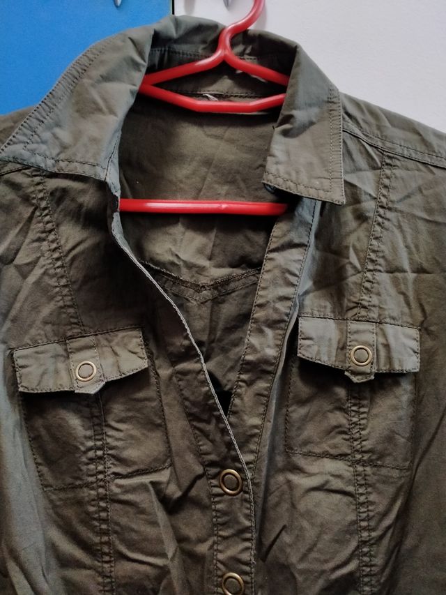 Vestido manga francesa verde militar