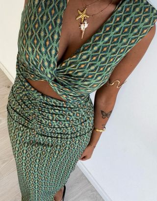 Vestido crop elegante verde estampado