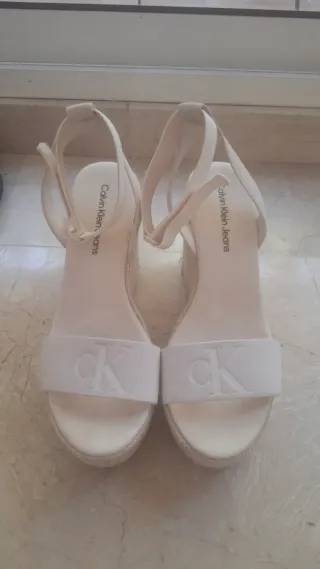 Sandalias Plataforma Calvin Klein Blancas