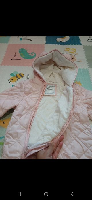 Buzo bebé niña 9/12 meses acolchado amplio