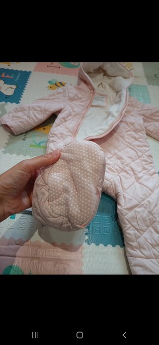 Buzo bebé niña 9/12 meses acolchado amplio