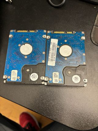 2 Discos Duros Hitachi 2.5 500GB y 160GB