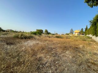 Parcela en La Alcayna con proyecto y cimentación