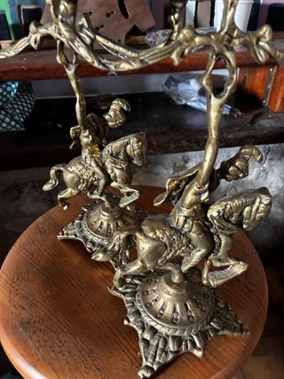 Candelabros de metal para restaurar