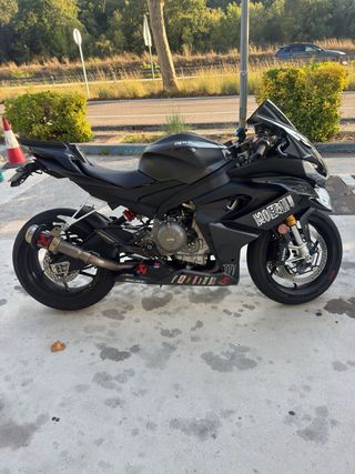 Aprilia RS 660 2023 
