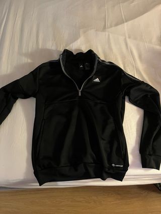 Sudadera Adidas deportiva negra y gris