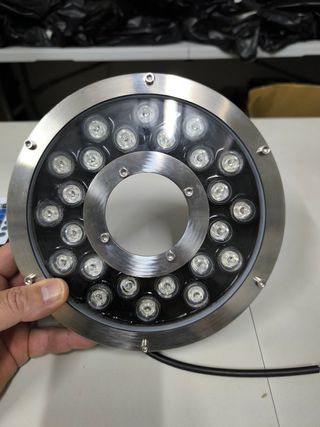 Nuovissimo RGB Multicolor Metal Source Focus