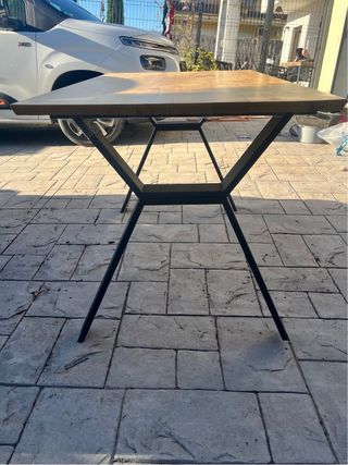 Mesa industrial madera y hierro