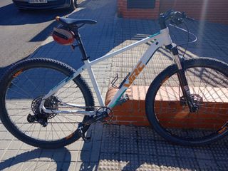 Bicicleta de Montaña Blanca.