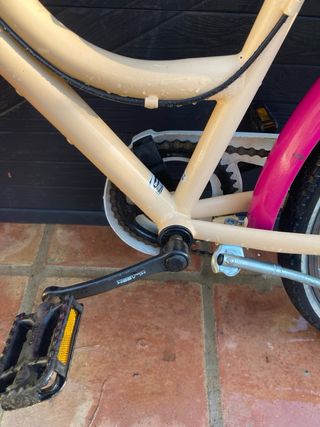 Bicicleta 24 color crema y rosa