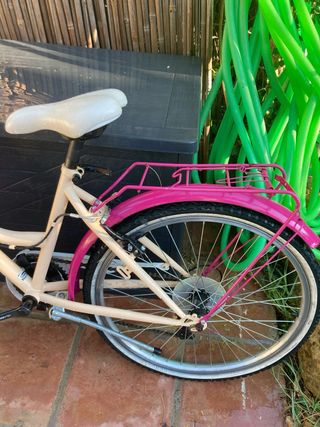 Bicicleta 24 color crema y rosa