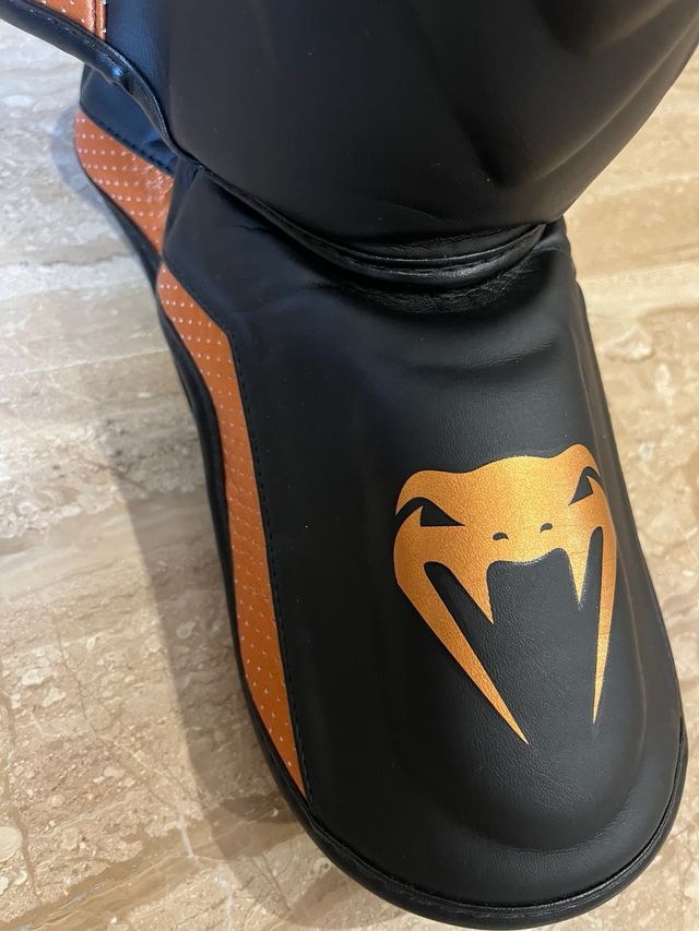 Espinilleras VENUM ELITE PERFORMANCE talla M 