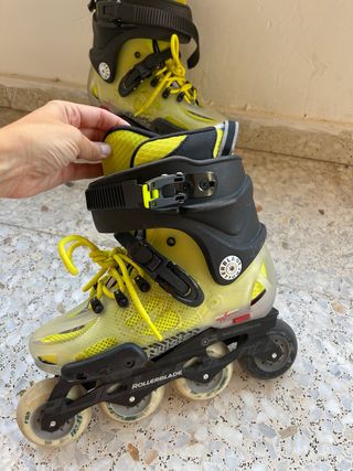 Patines Twister X 38.5 transparentes y amarillos.
